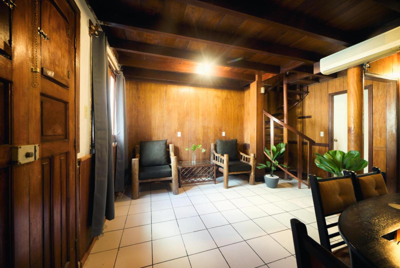 Hostal Don Cenobio Flores Exteriör bild